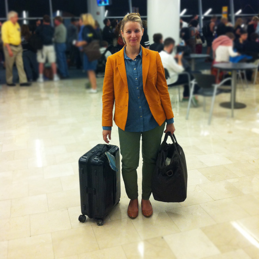 01-jeralyn-carryon-only