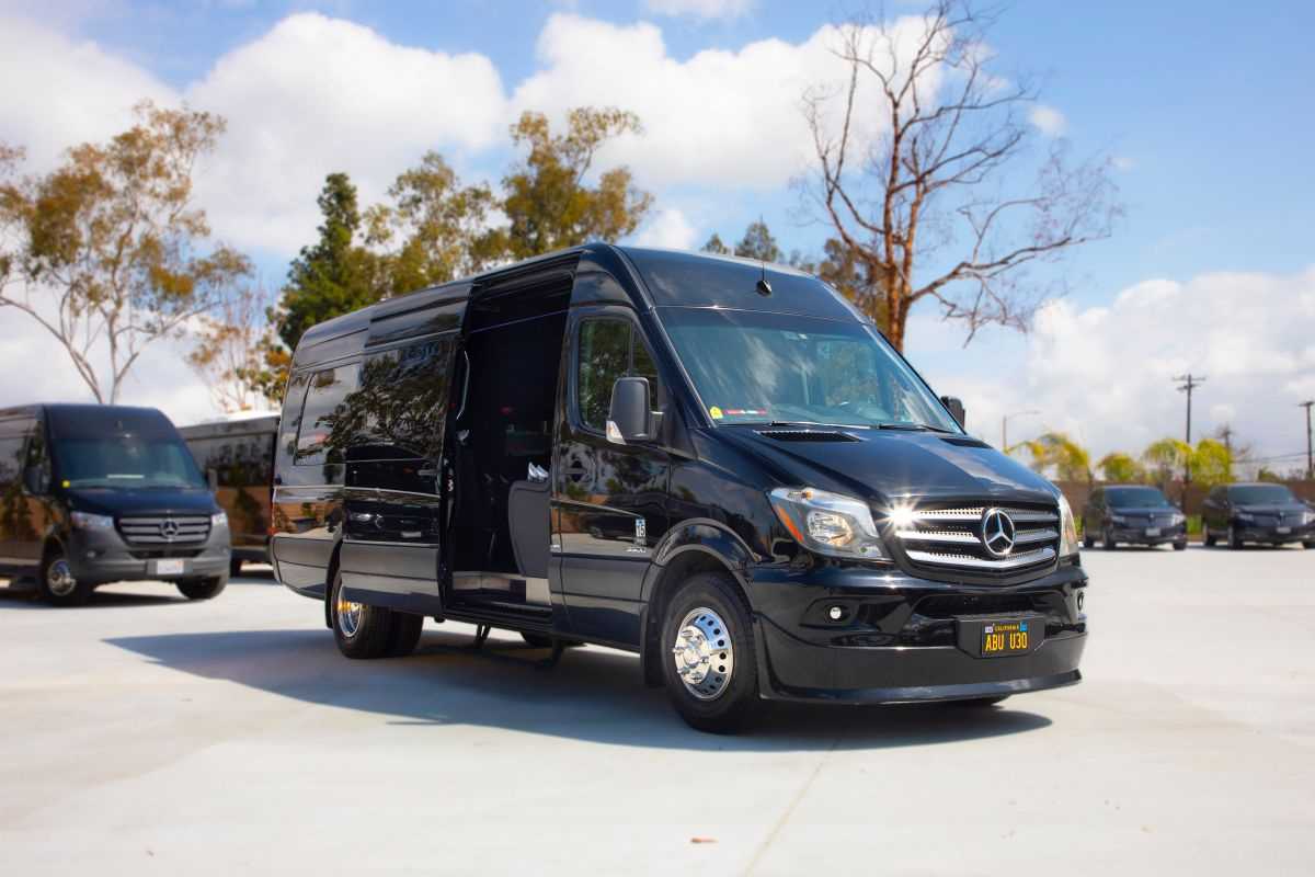 Airport Van  Group Shuttle Service - GO Airport Shuttle
